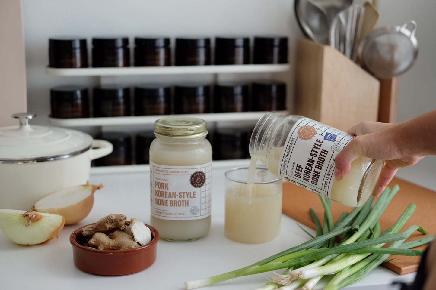 4-Pack Combo Korean-Style Bone Broth (2x Beef, 2x Pork; 24 oz Jars)